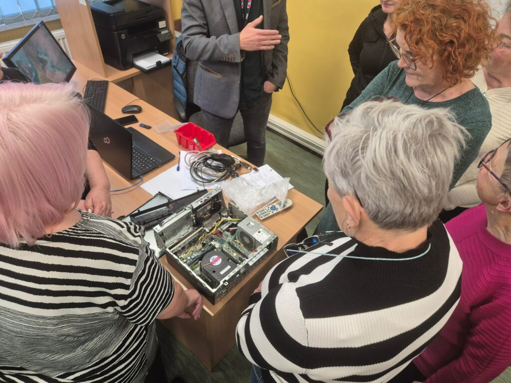 Podstawowe kompetencje cyfrowe w codziennym życiu – kolejne warsztaty w ramach projektu LOWE Chrzanów!